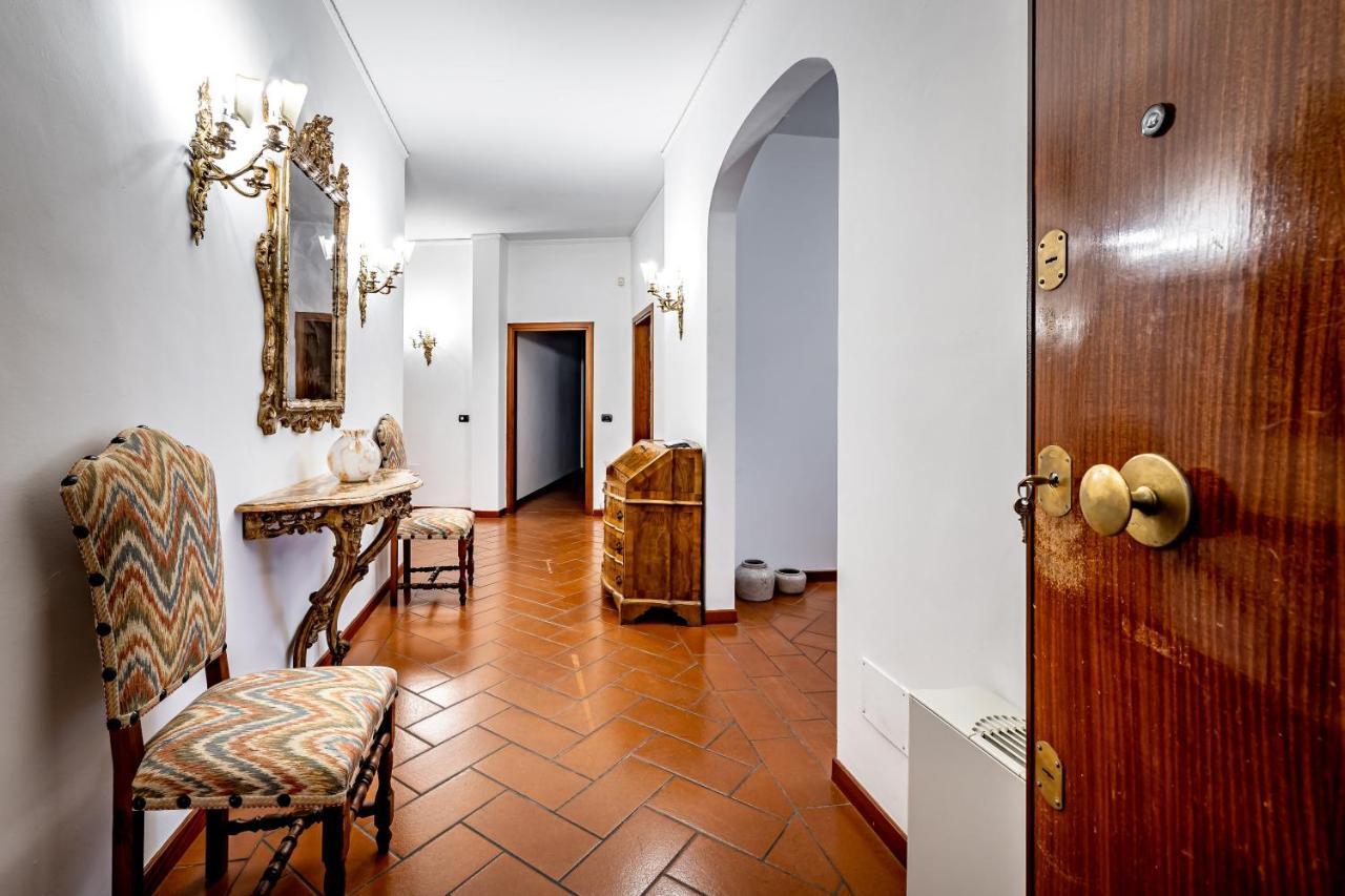 Yid Elegant Apt With Garage Флоренция Экстерьер фото